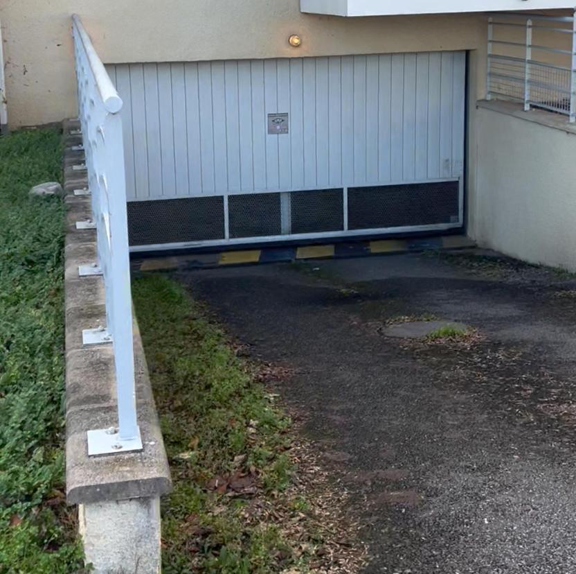 T2 Quartier Mermoz, 2 Places De Parking Privees Pamiers Exterior foto